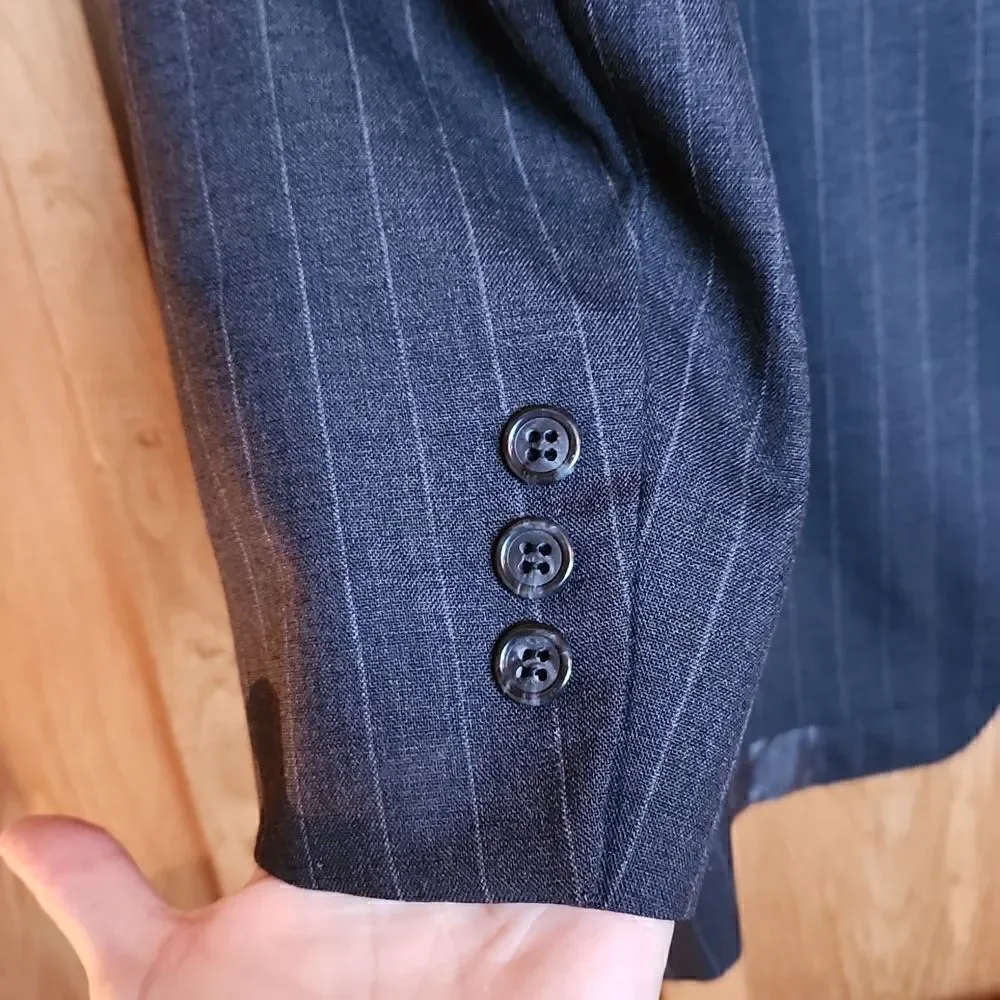 Brooks Brothers 100% Wool Sports Coat Blazer, XL- 45R, Dark Grey Pinstripe